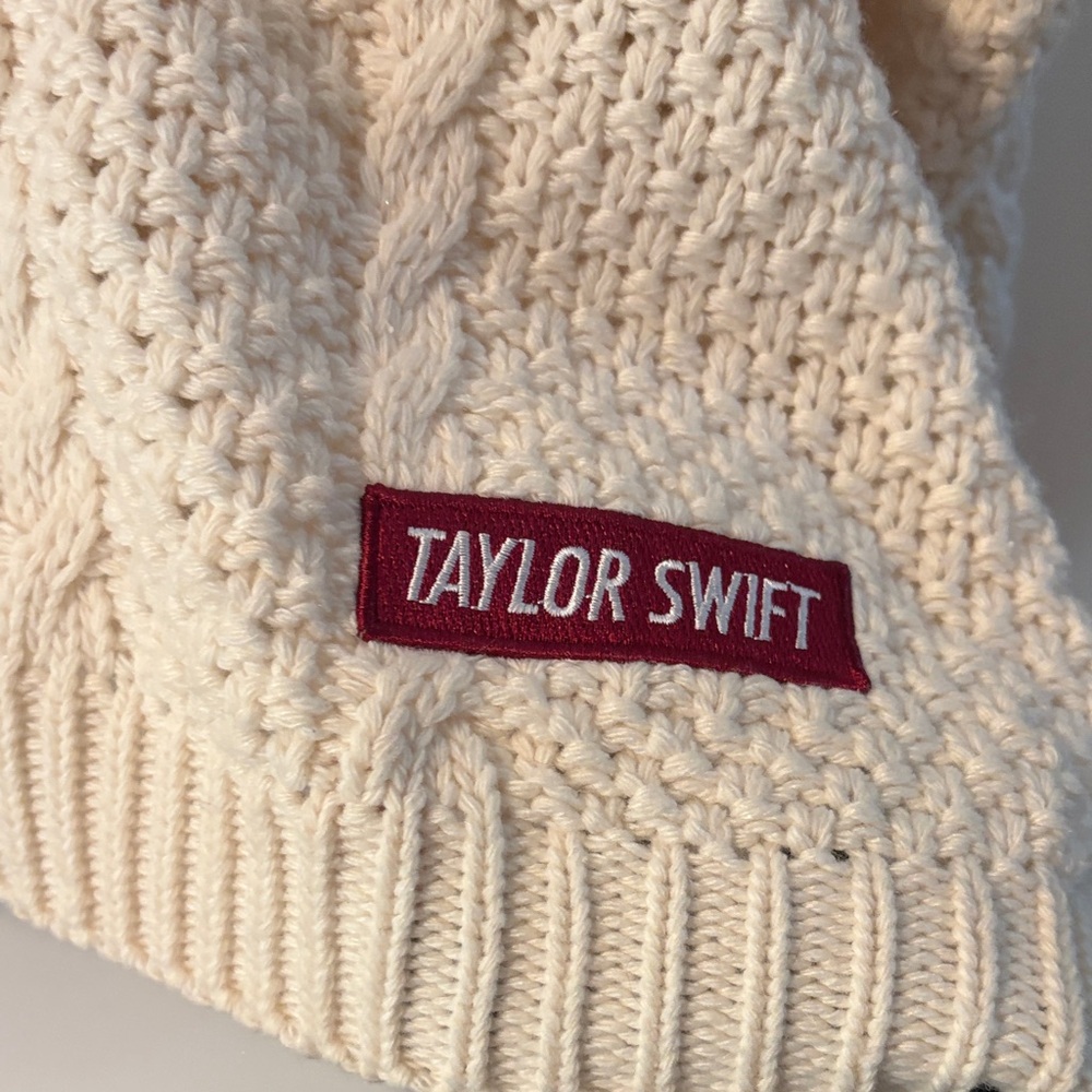 Taylor Swift Cream Cardigan with Red Star Details - Picture 3 of 6